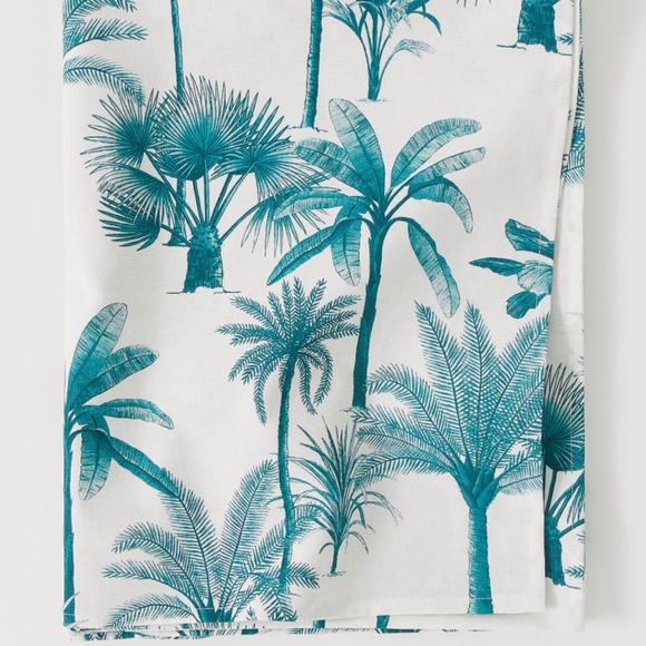 H&M Other - Palm Tree Patterned Cotton Tablecloth, 57 x 118"